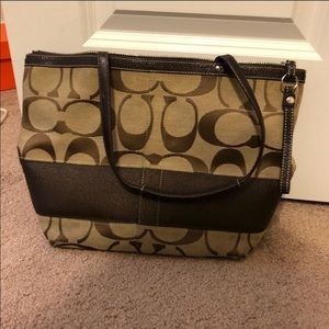 Coach medium brown tote great condition!
